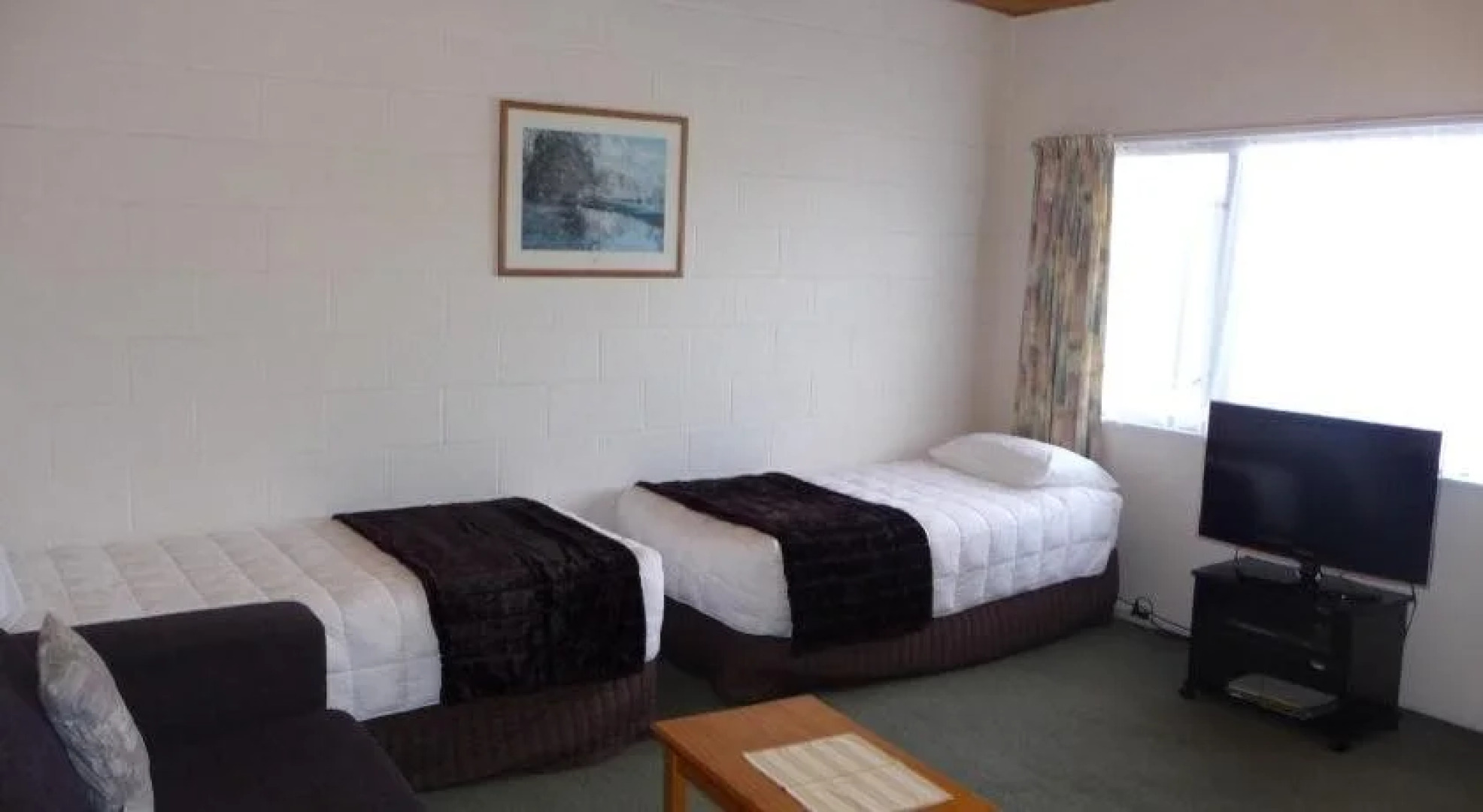 Coachmans Lodge Motel