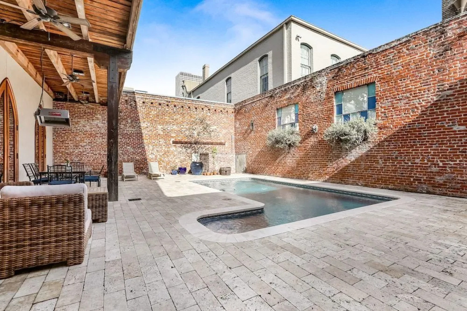 Stunning 5 BR Urban Oasis Downtown NOLA