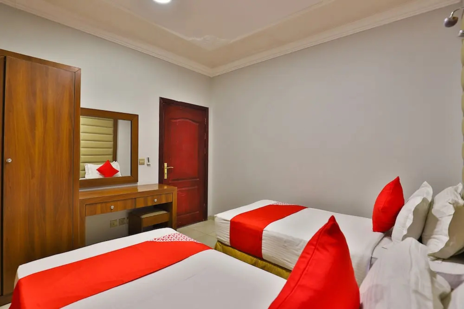 OYO 214 Quiet Inn Hotel Apartments