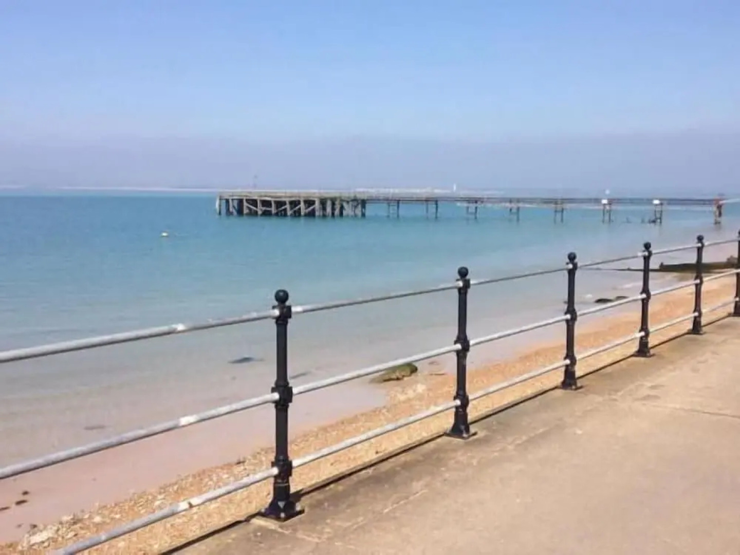 Beachside Apartment On The Beach