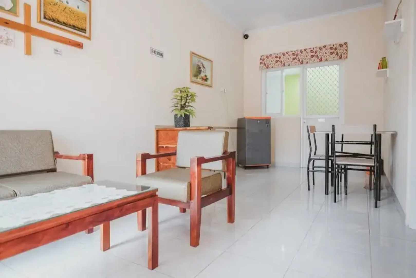 RedDoorz near Ambarukmo Yogyakarta