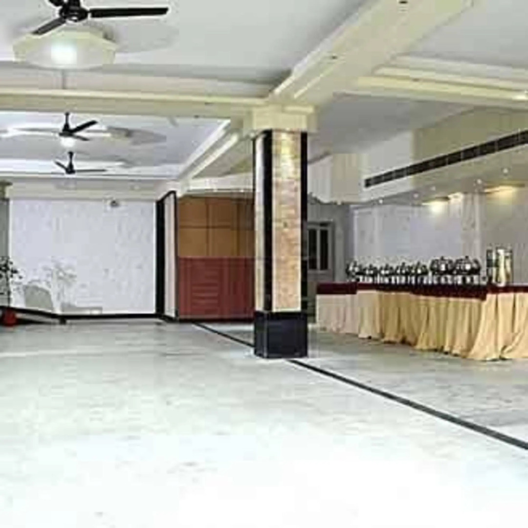 Sonar Bangla's Motel Midway