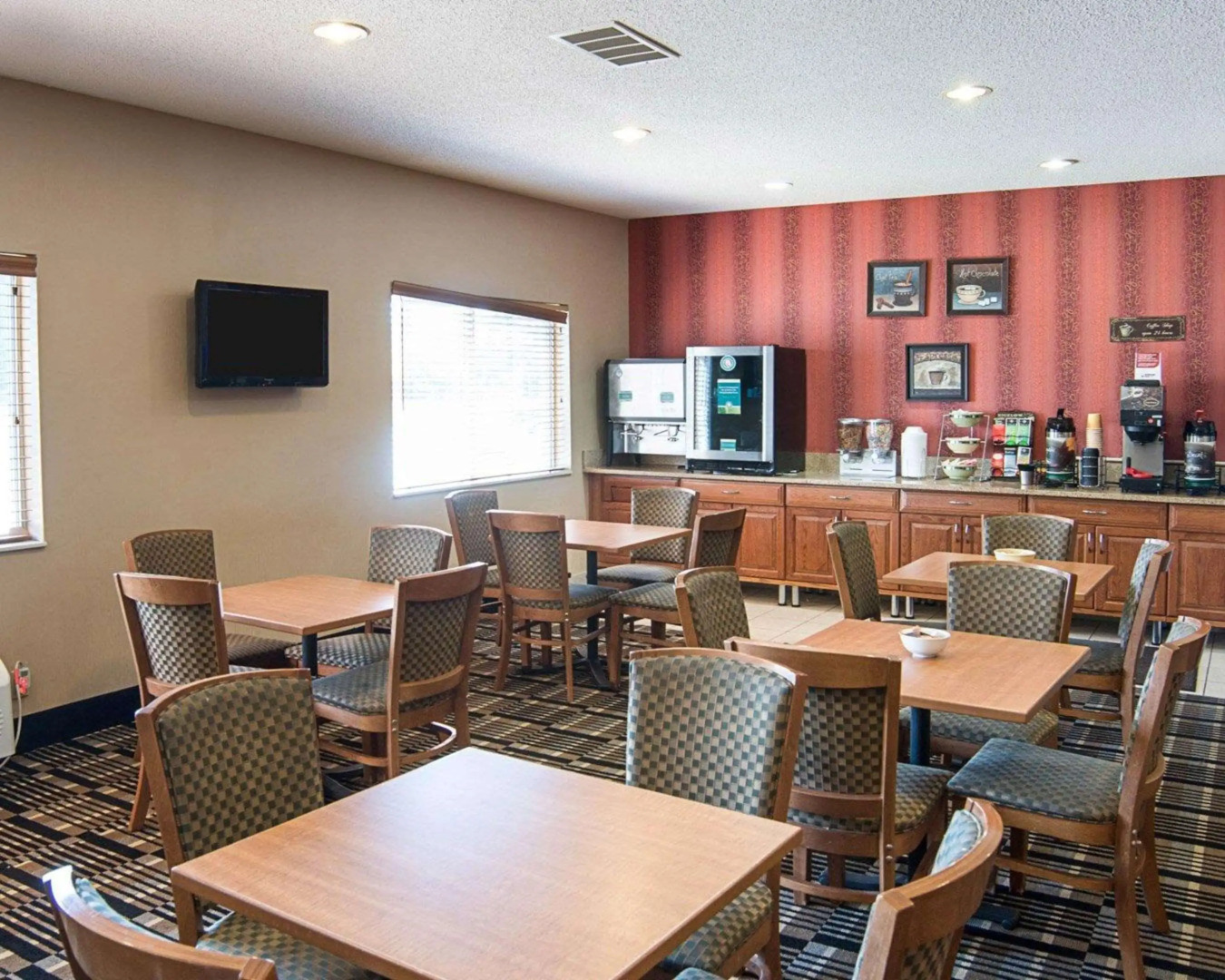 Quality Inn Brooklyn Center