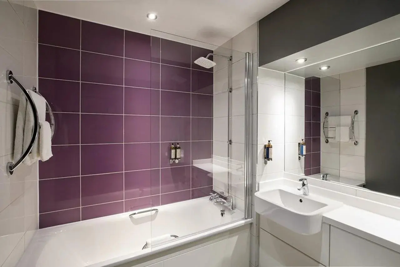 Premier Inn Bedford South - A421