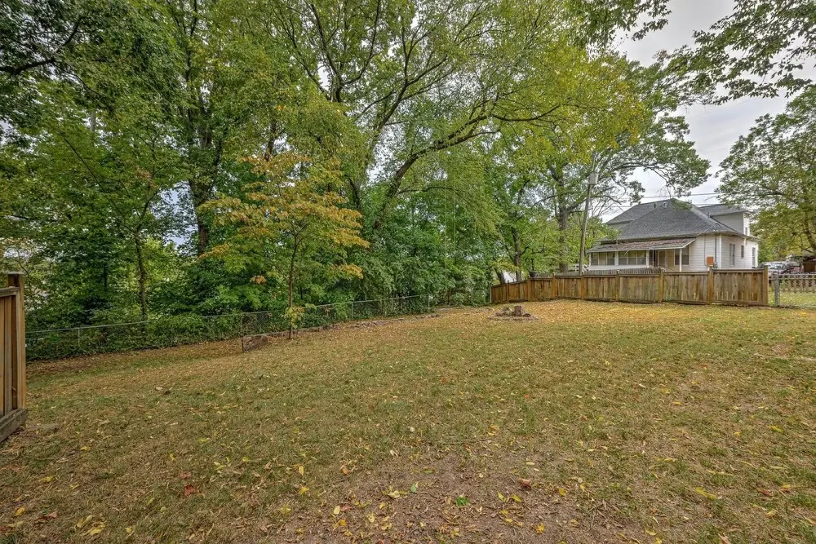 Madison Manor 4 Bedroom Bungalow by Redawning