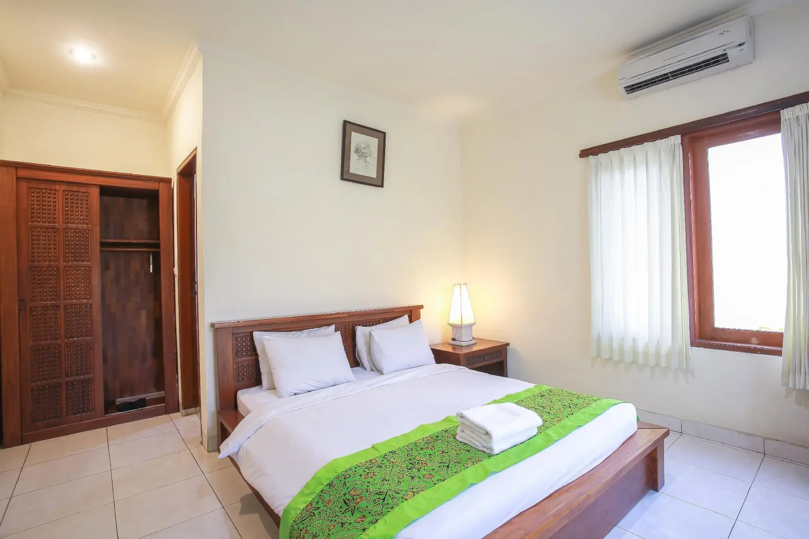 Mirah Hotel