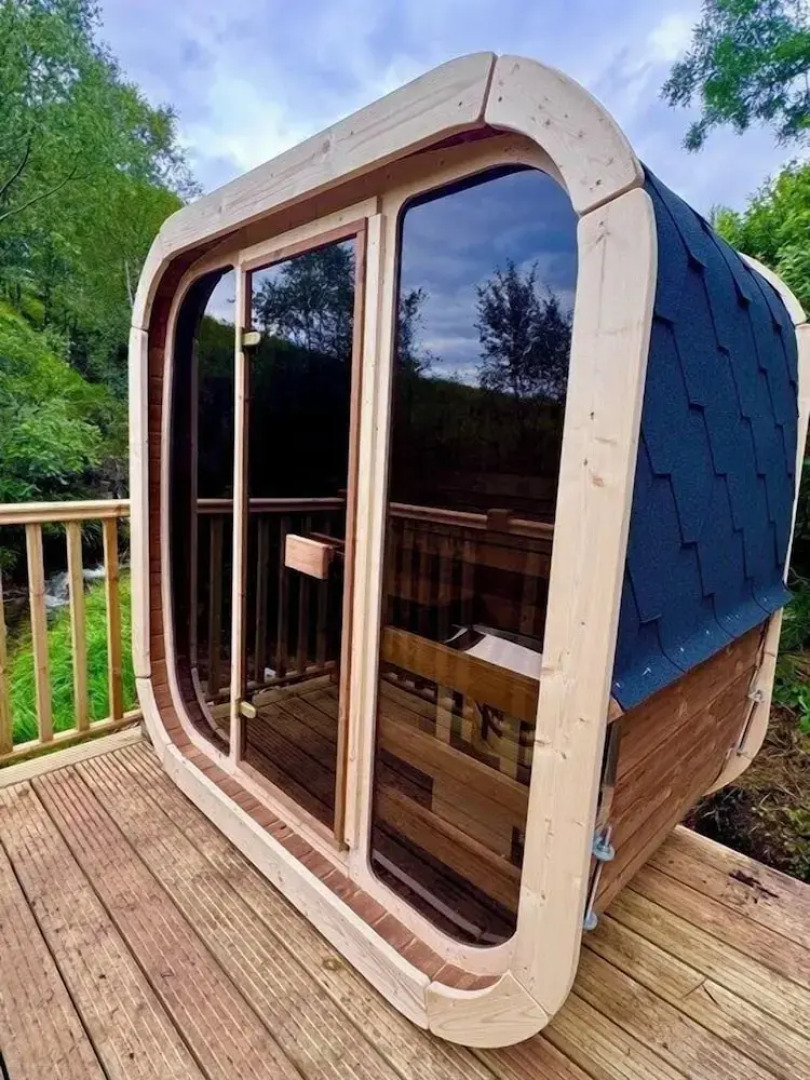 60 Mile Inn-Luxury Pods with Hot Tubs