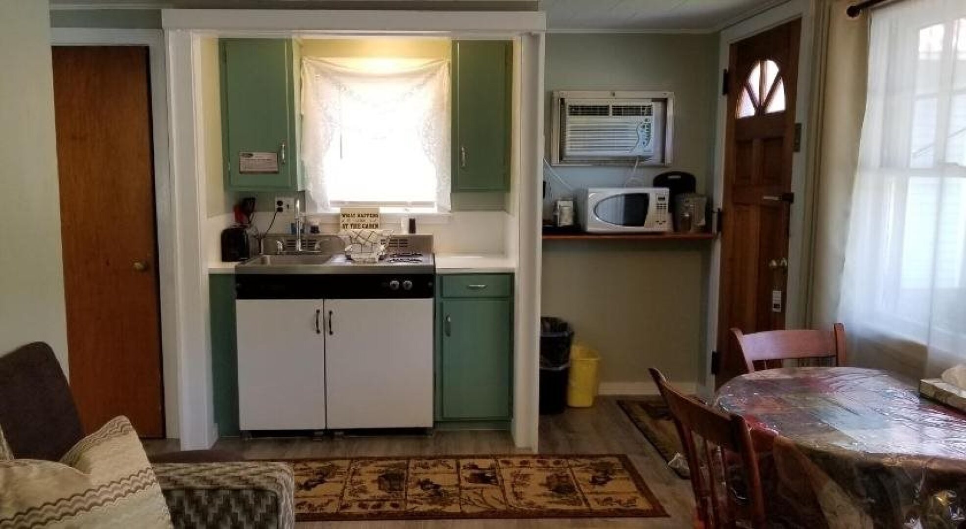 White Mountain Motel And Cottages