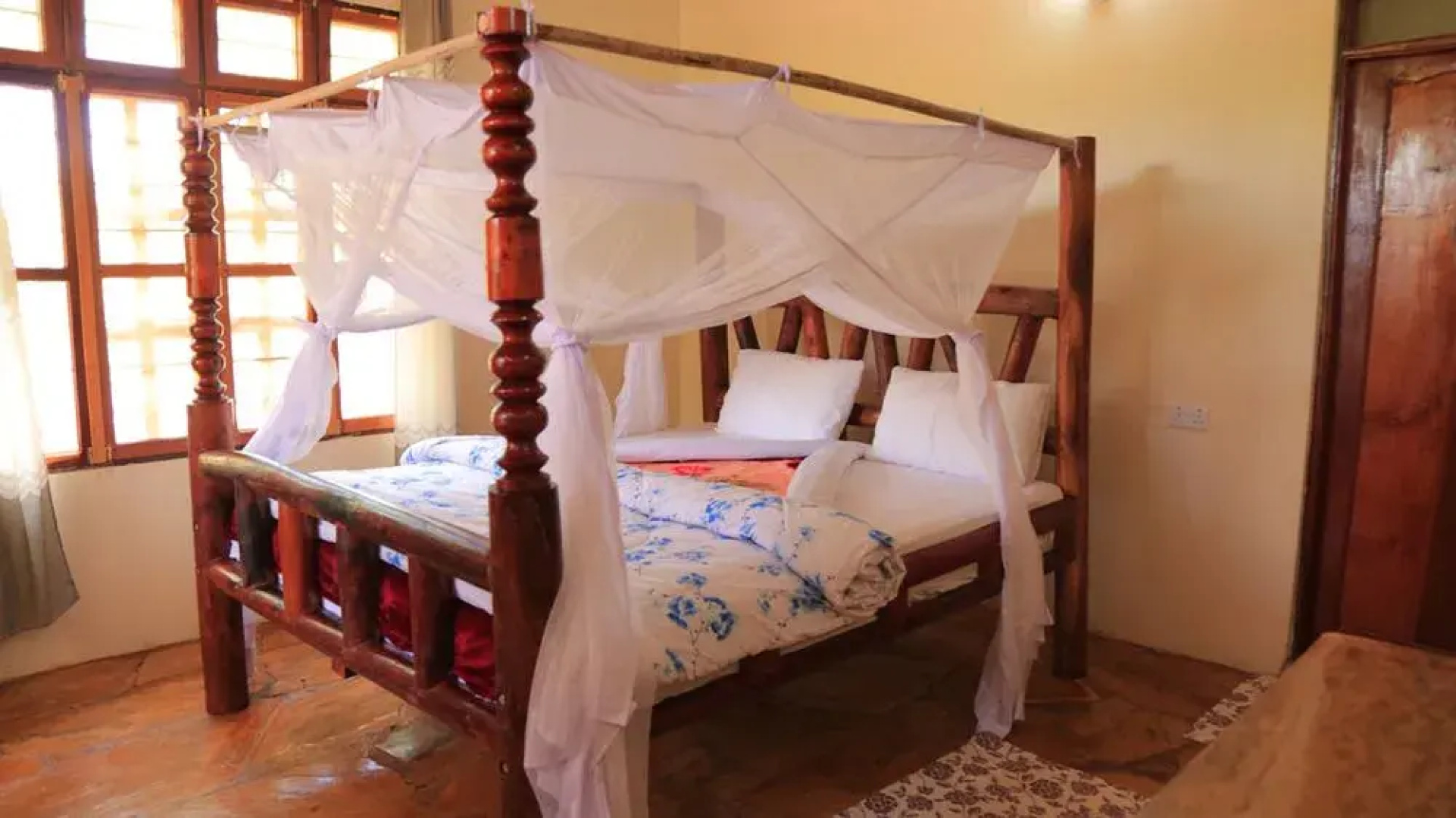Mikumi Adventure Lodge