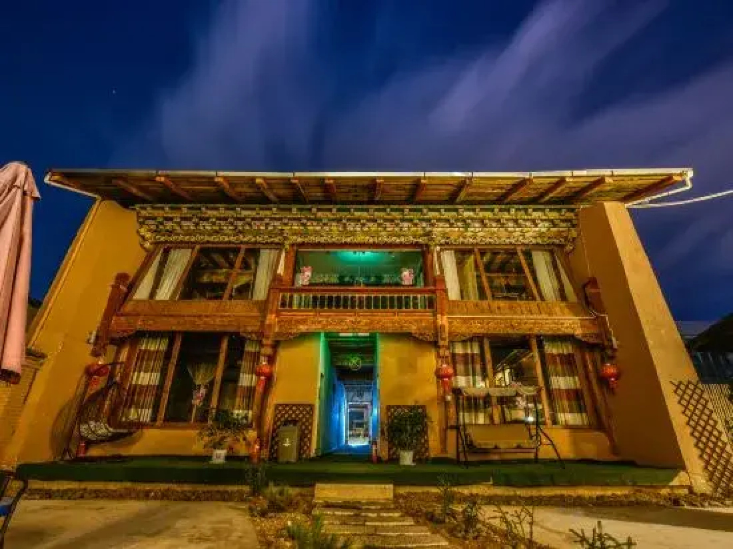 Guzang Xiangbala Diannan Wufu Boutique Inn