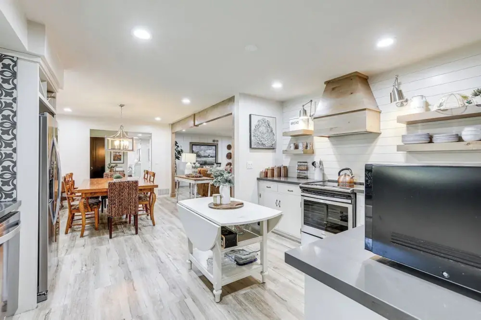 3 Mi to Golf & Wineries: Arroyo Grande Home!