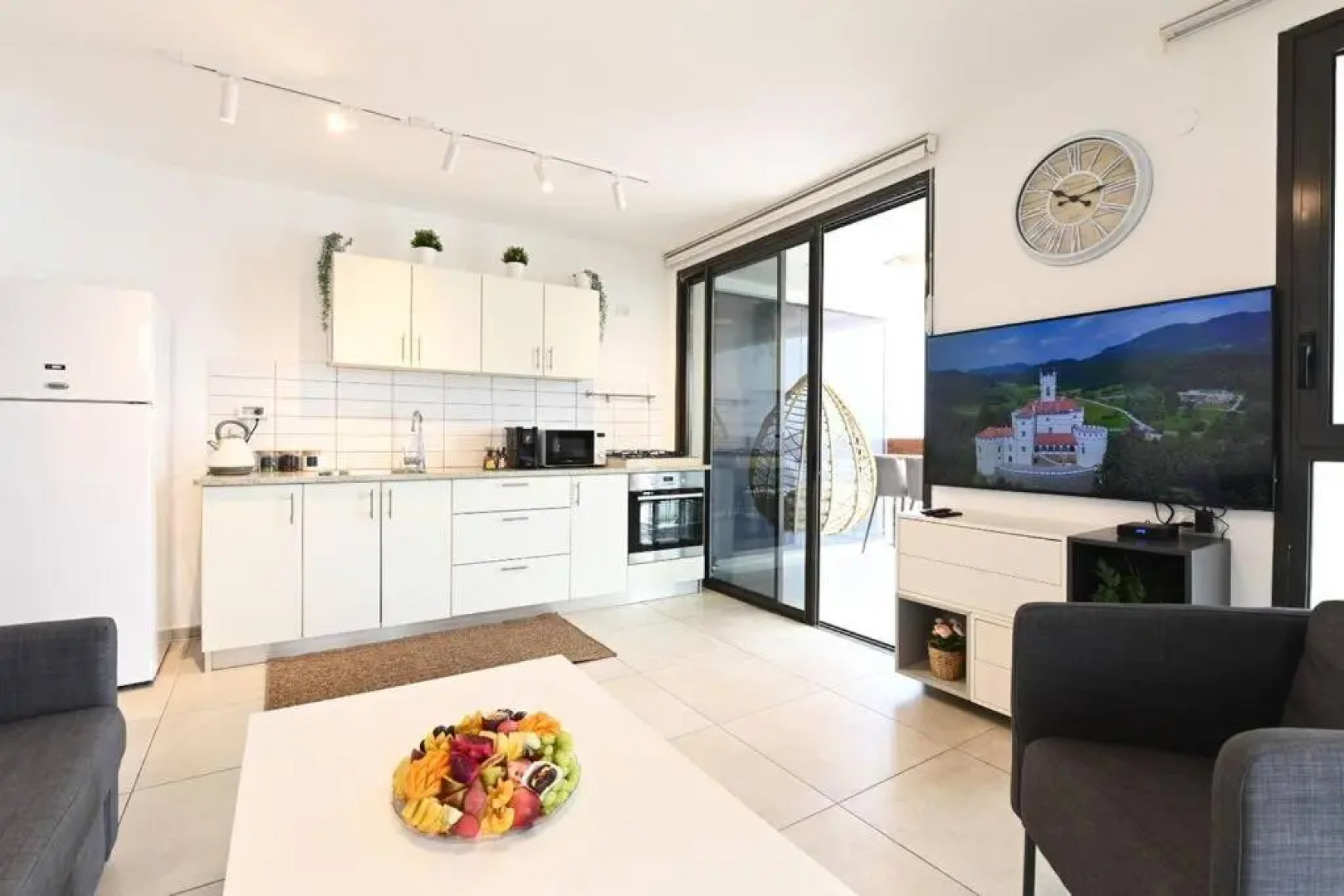 L.T.D- MY VIEW. 2 bedroom apartment by the lake.