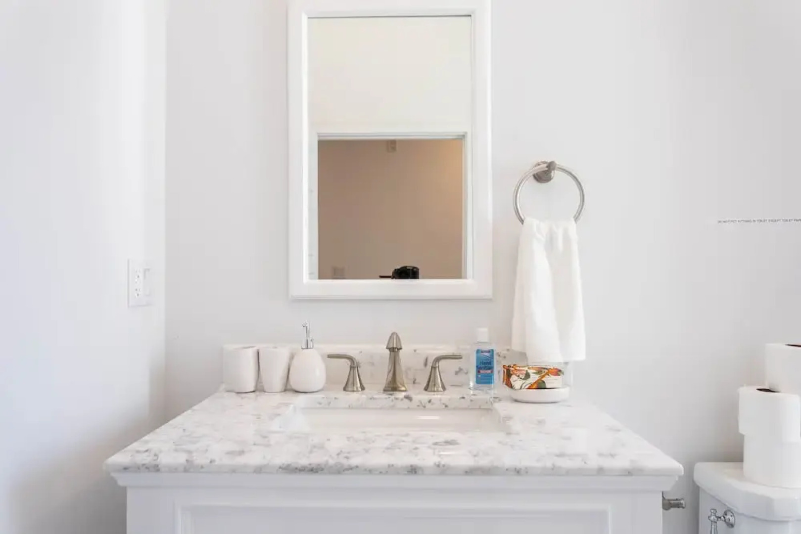 Ince by Avantstay 100 Meters to Amazon Studios