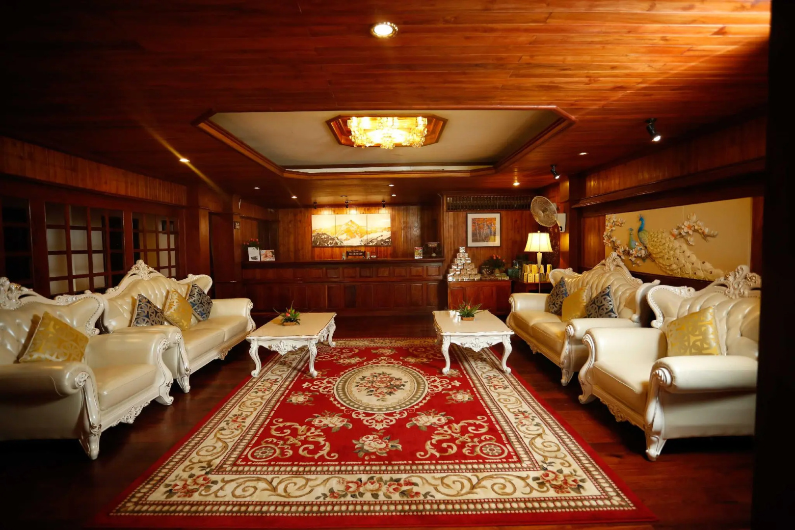 E-Outfitting Vang Thong Hotel