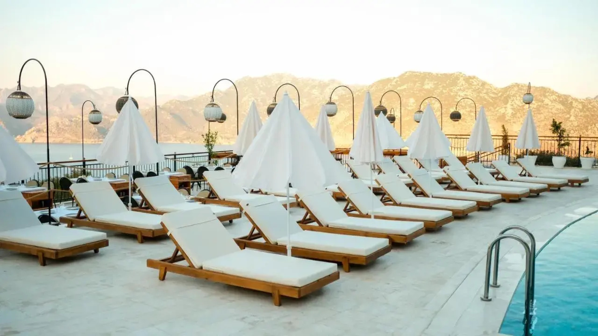 Xen Deluxe Boutique Hotel And Restaurant