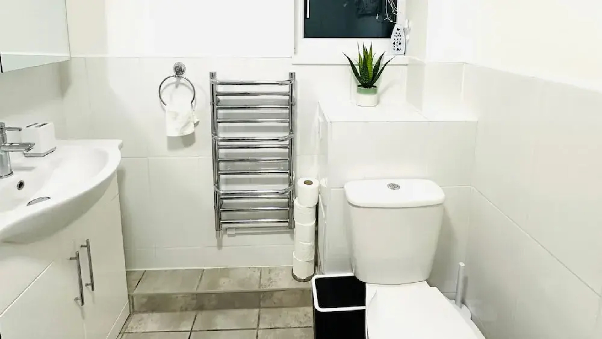Ibate Apartments - Cozy 2 Bedroom Home