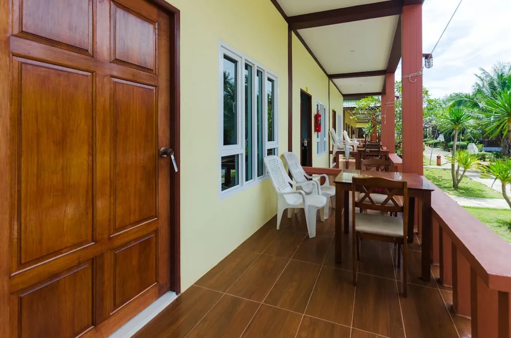 Sleep In Lanta Resort