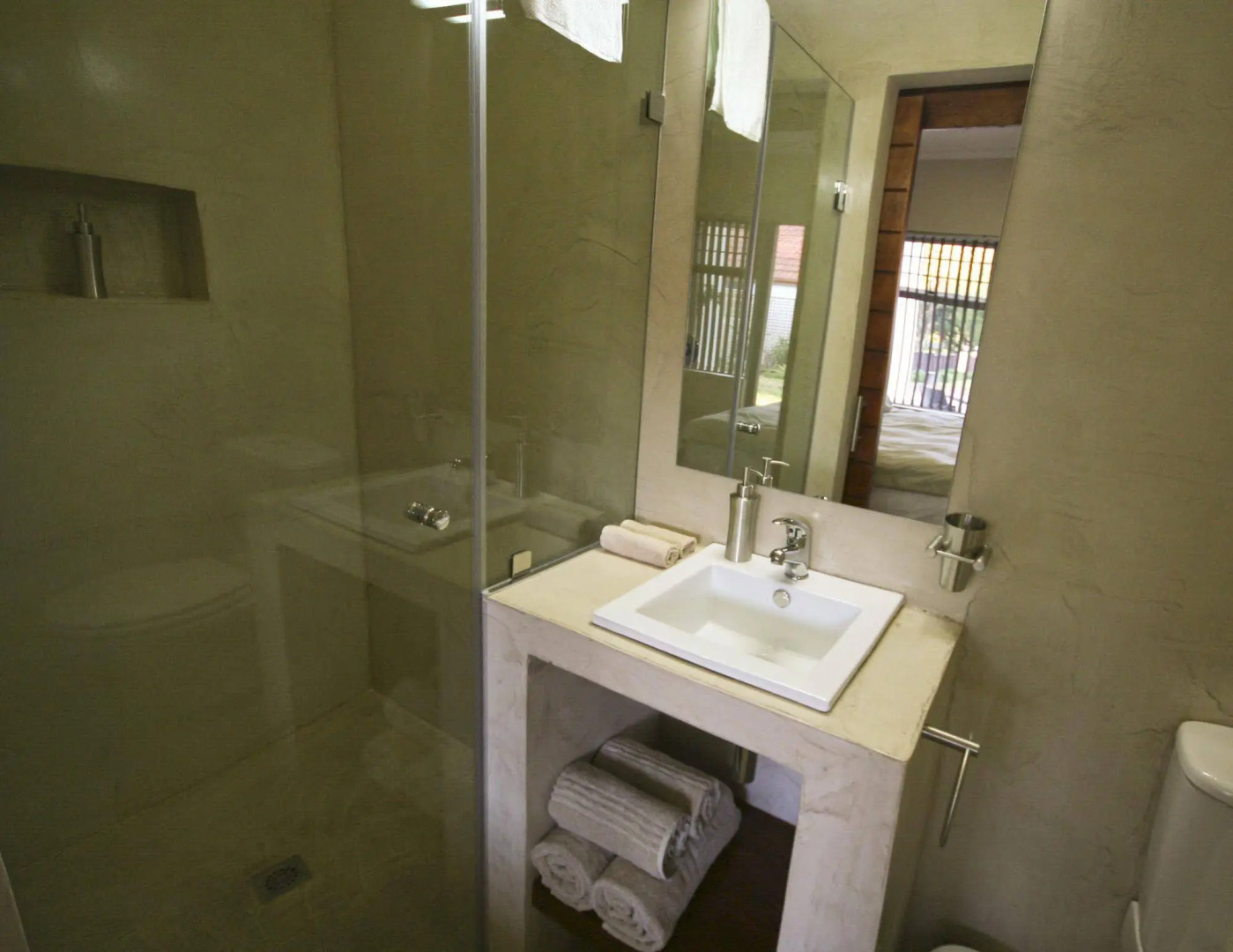 InnZululand Guest Lodge