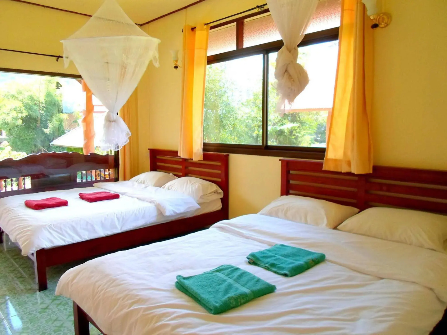 Baan Rimnam Resort Khao Sok