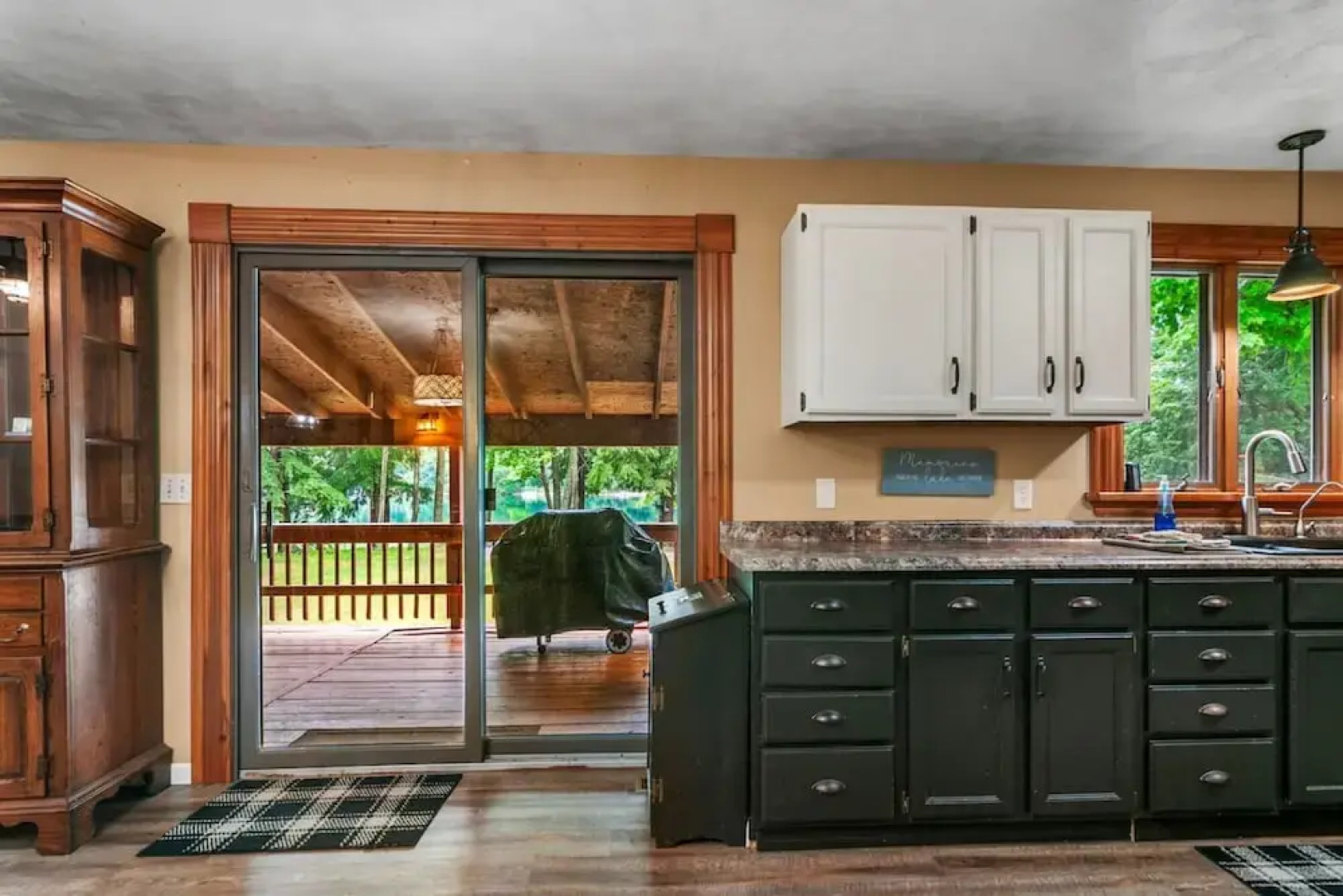 Lakeside Getaway pet Friendly