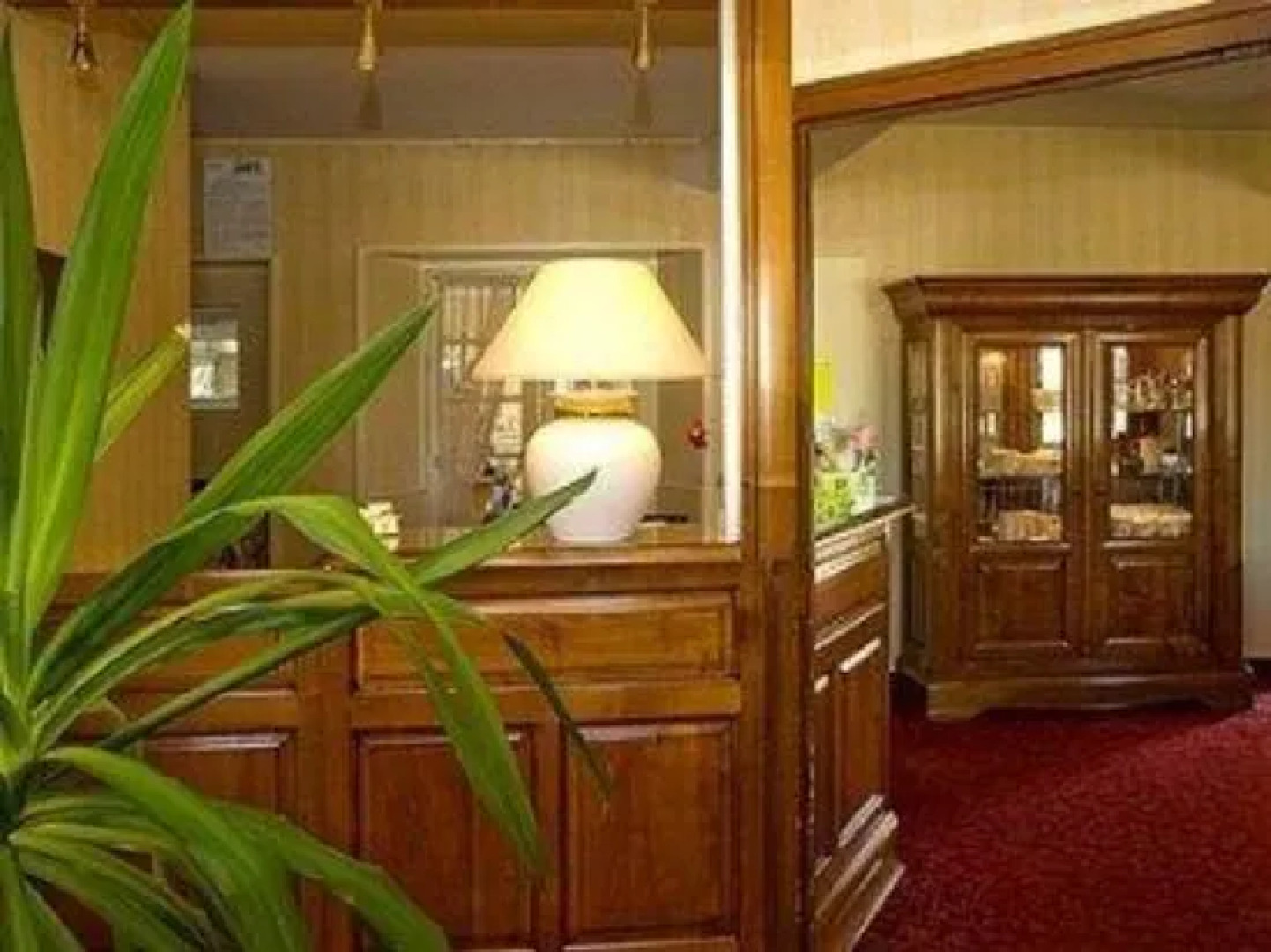 Logis Hôtel les Platanes