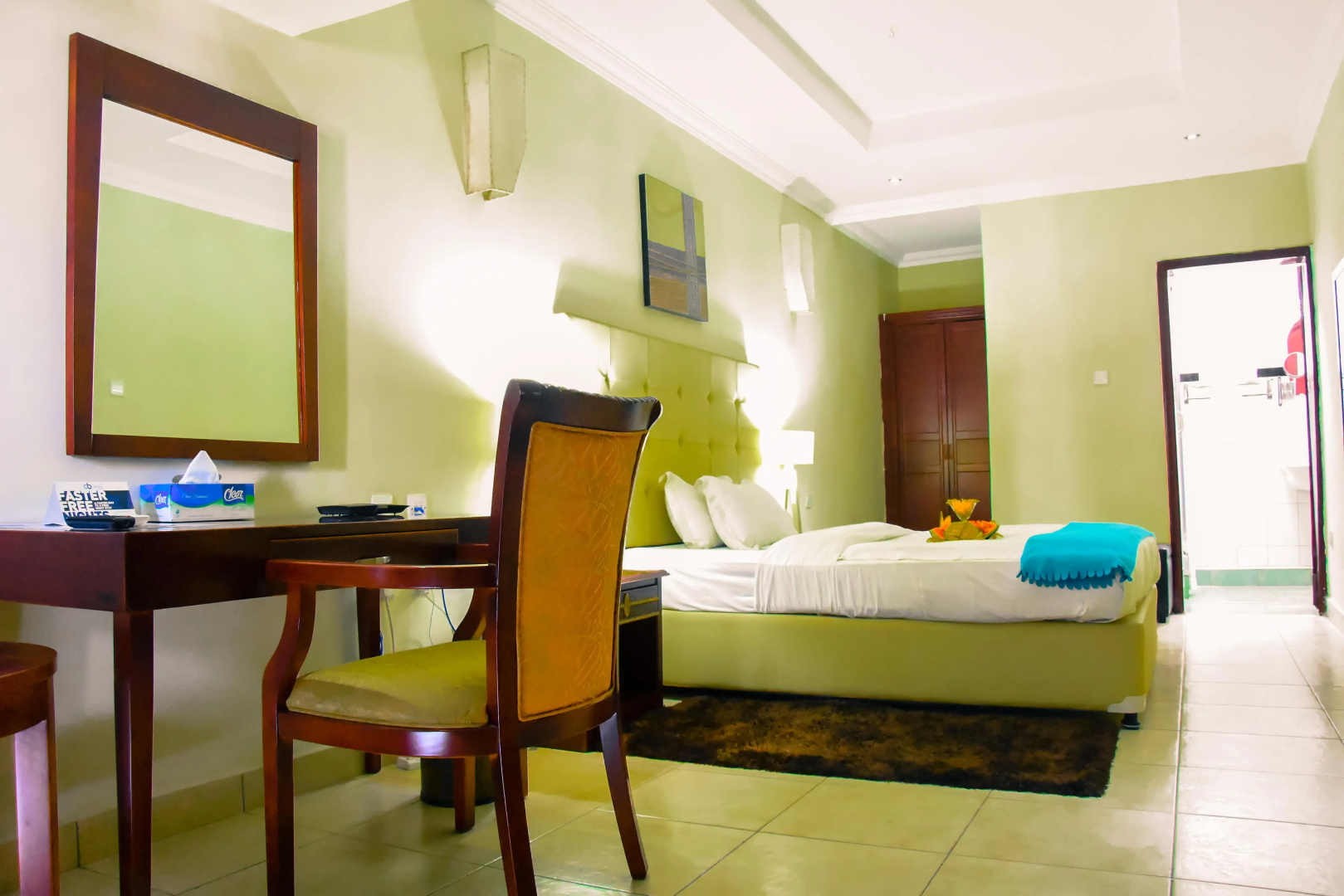 Iwawe Hotel