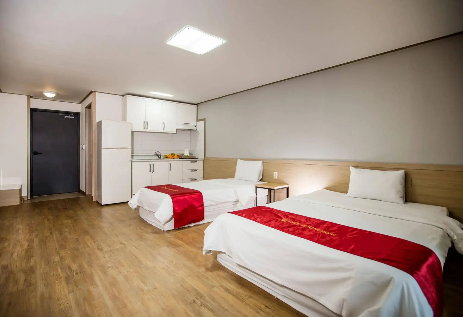 Whinstone Hotel and Resort