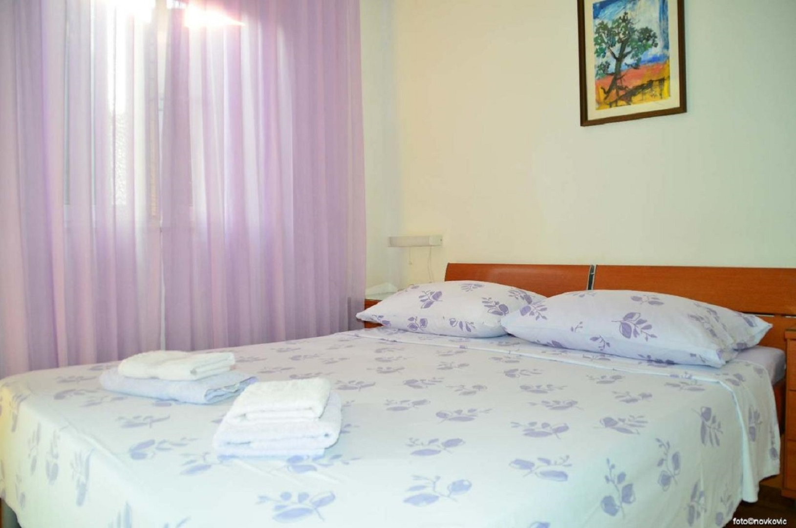 Studio apartment Cvita - 150 m from pebble beach: SA3 Bol, Island Brac