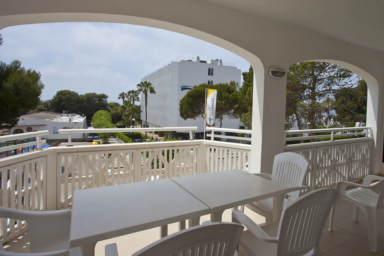 Apartamentos Seth Mestral y Llebeig