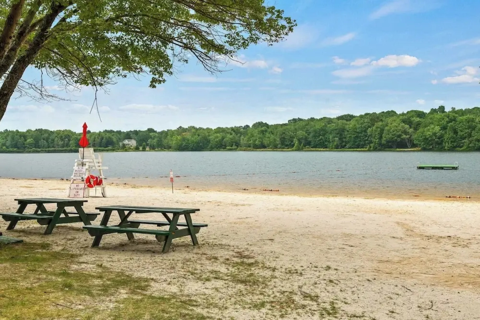 Maple Oasis by Avantstay Newly Built w/ Hot Tub, Game Room & Fire Pit