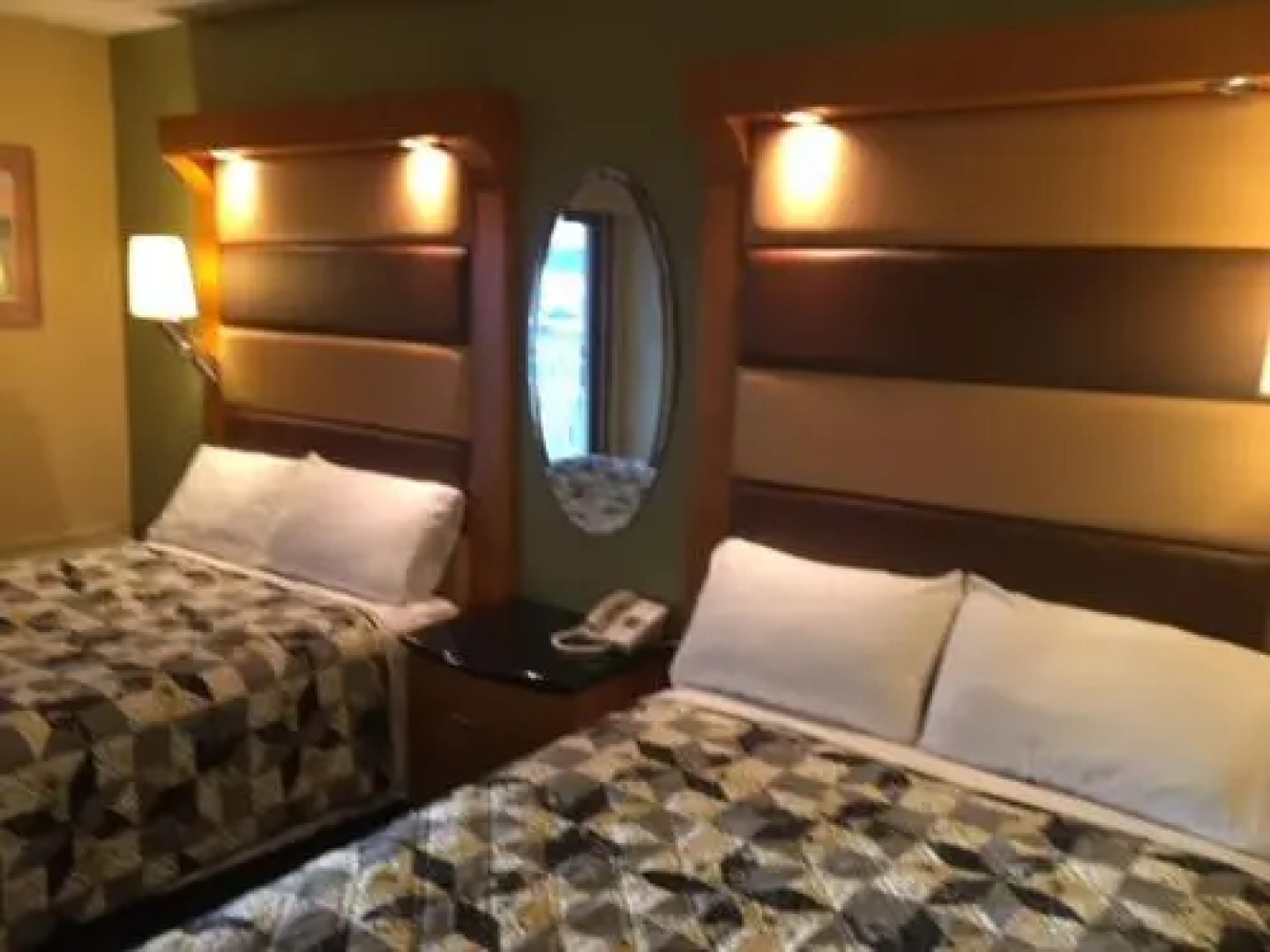 Greshams Lake View Motel