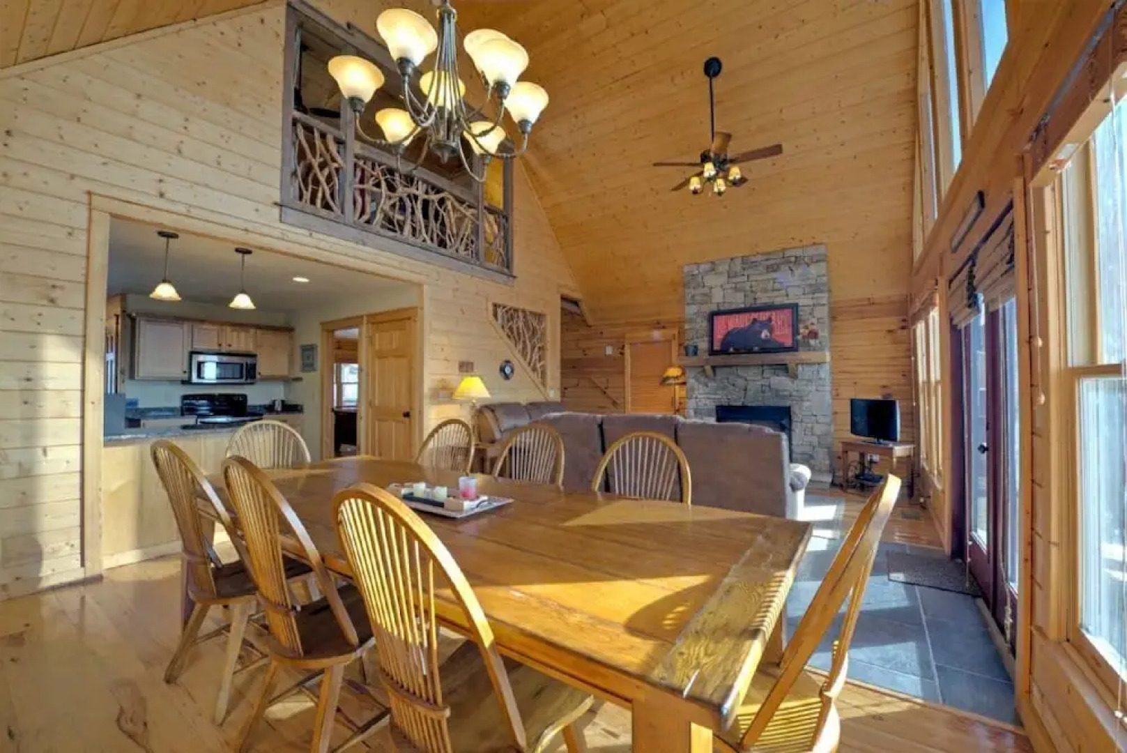 Black Bear Lodge at Scenic Wolf Resort - 3 Br Cabin