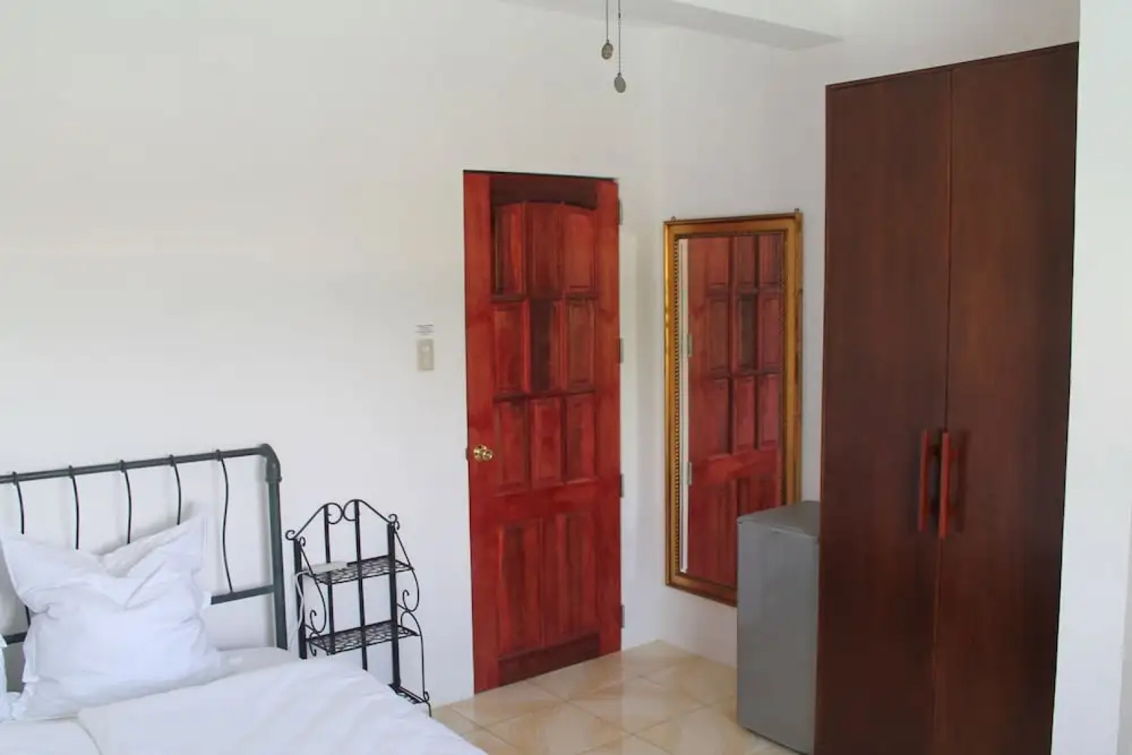 Roger's Place Guesthouse 