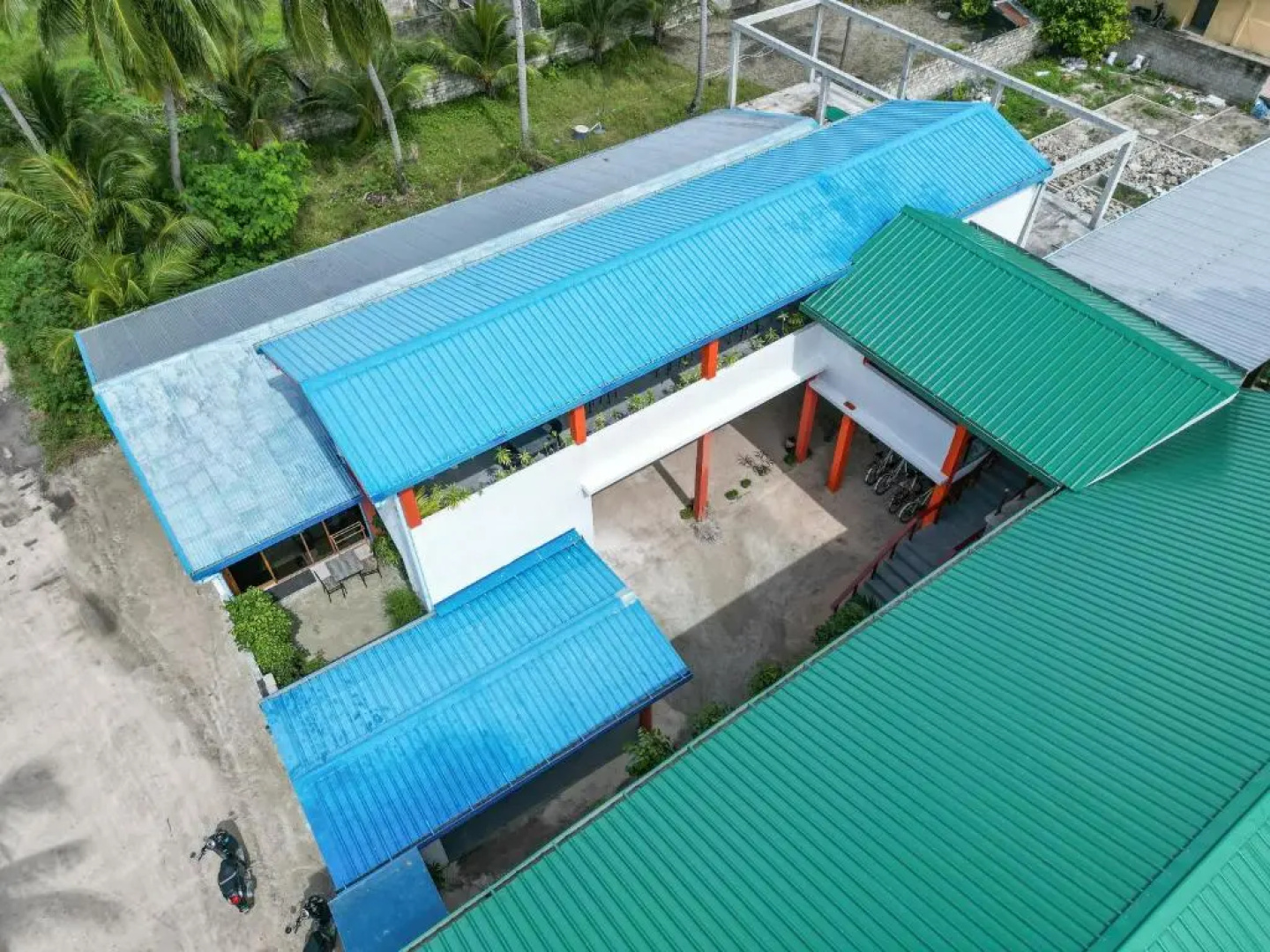 Thoddoo White Sand Inn