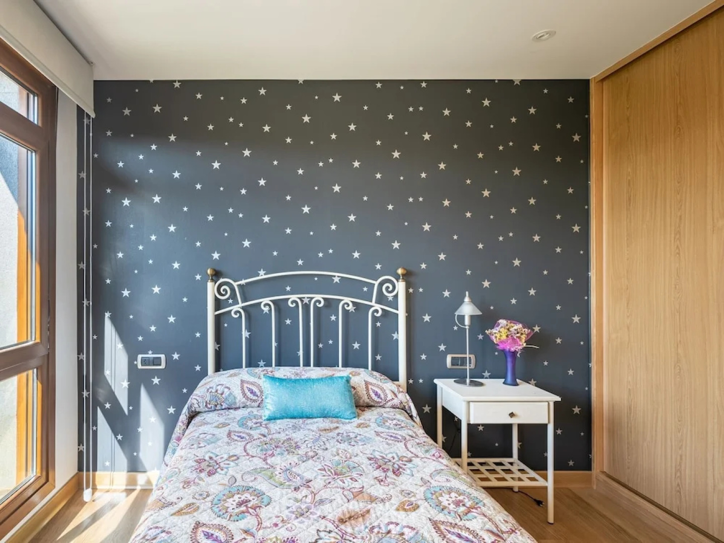 Classy Holiday Home With Swimming Pool, Garden, Bbq, Parking