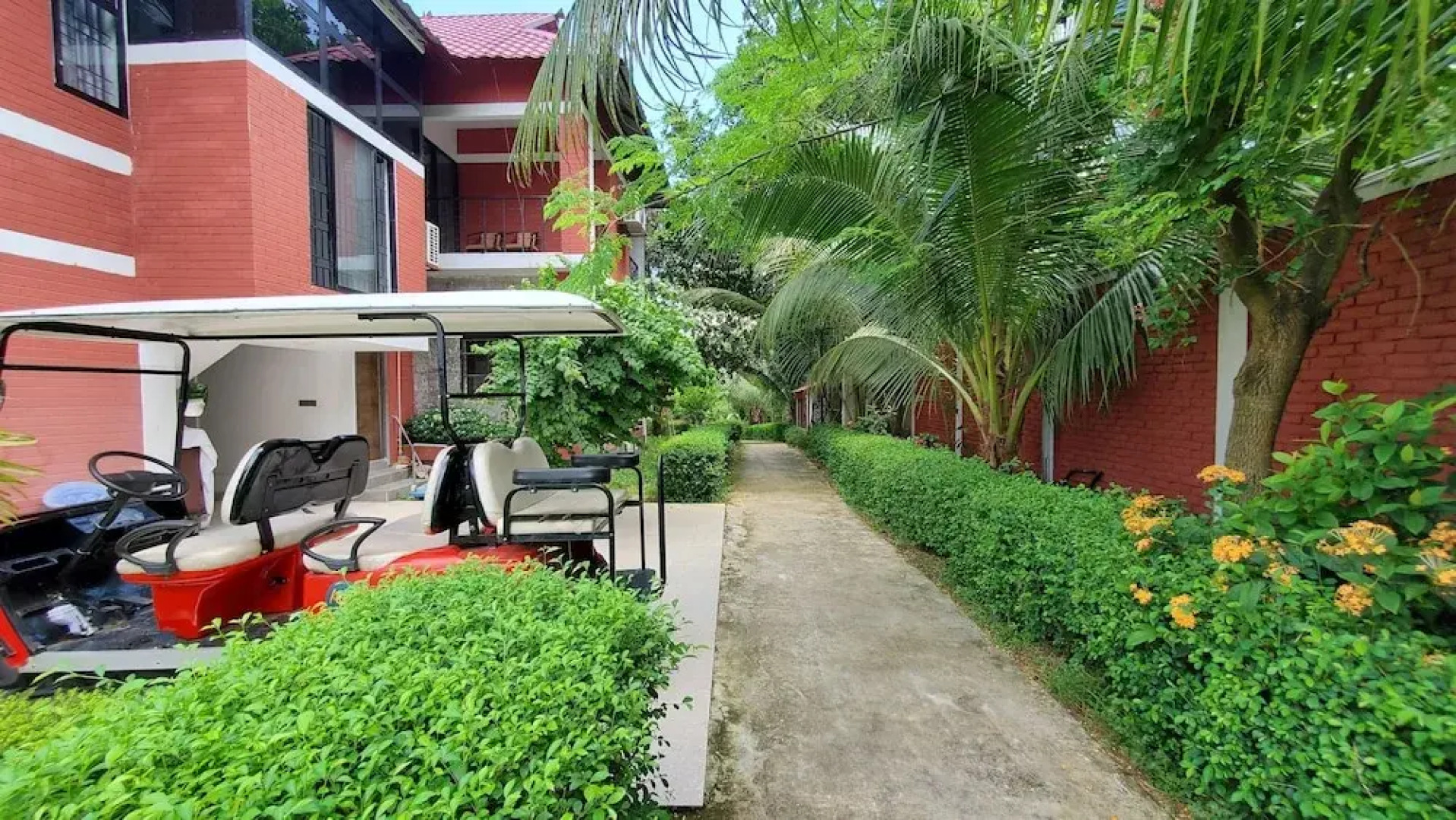 Kokomo Sunset Resort