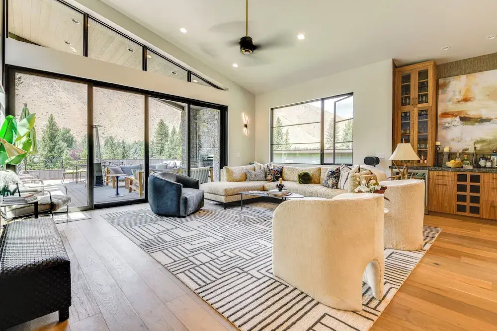 Luxury Alpine Home w/ Hot Tub: 1 Mi to Sun Valley!