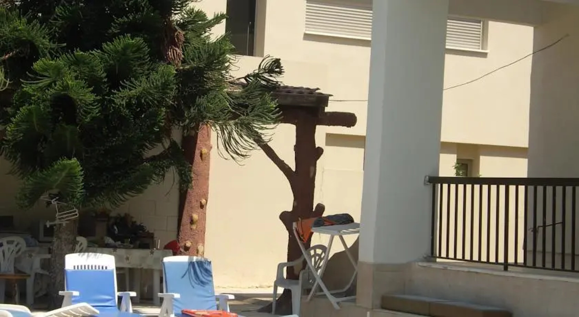 Zambas Coral Bay Apartment