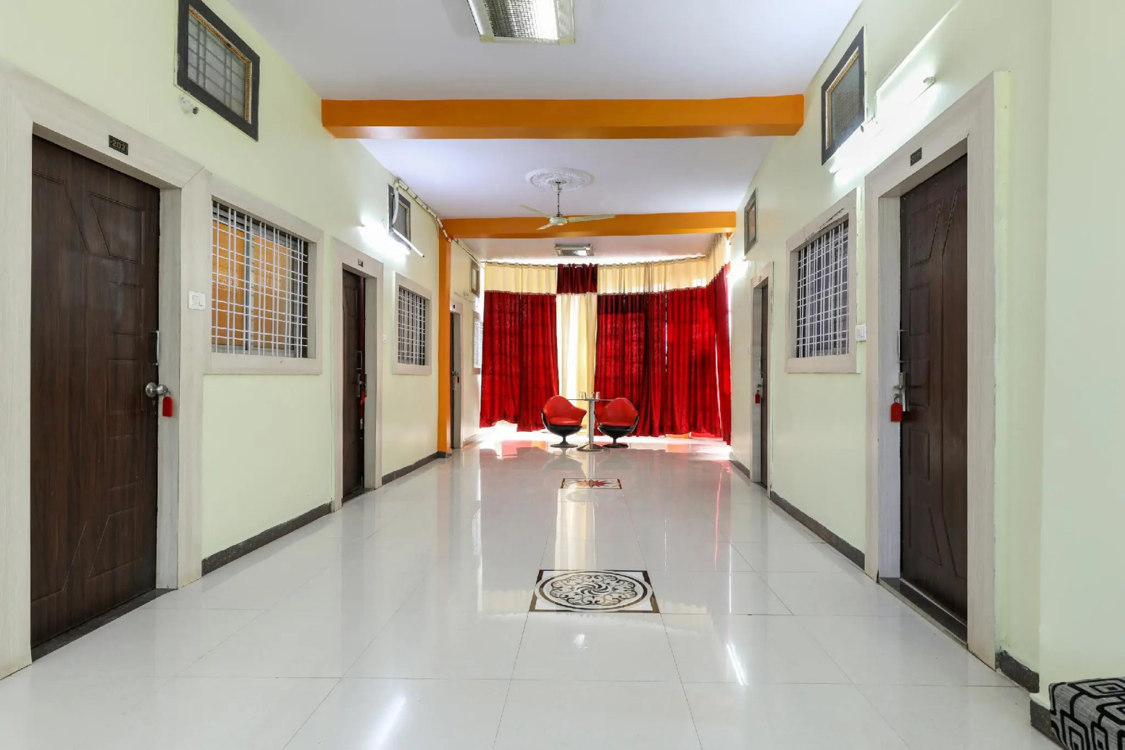 OYO 61069 Hotel Shree N Palace