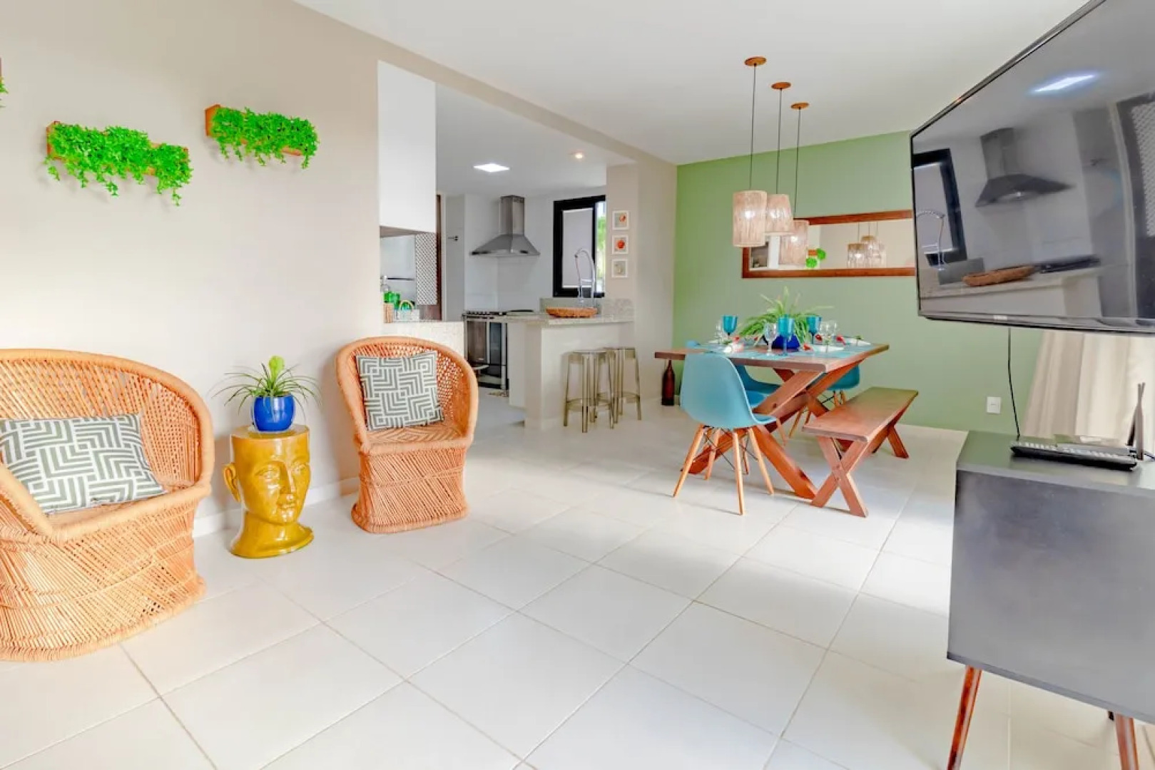 PF06 Ótimo Ap 2 Quartos - Praia do Forte