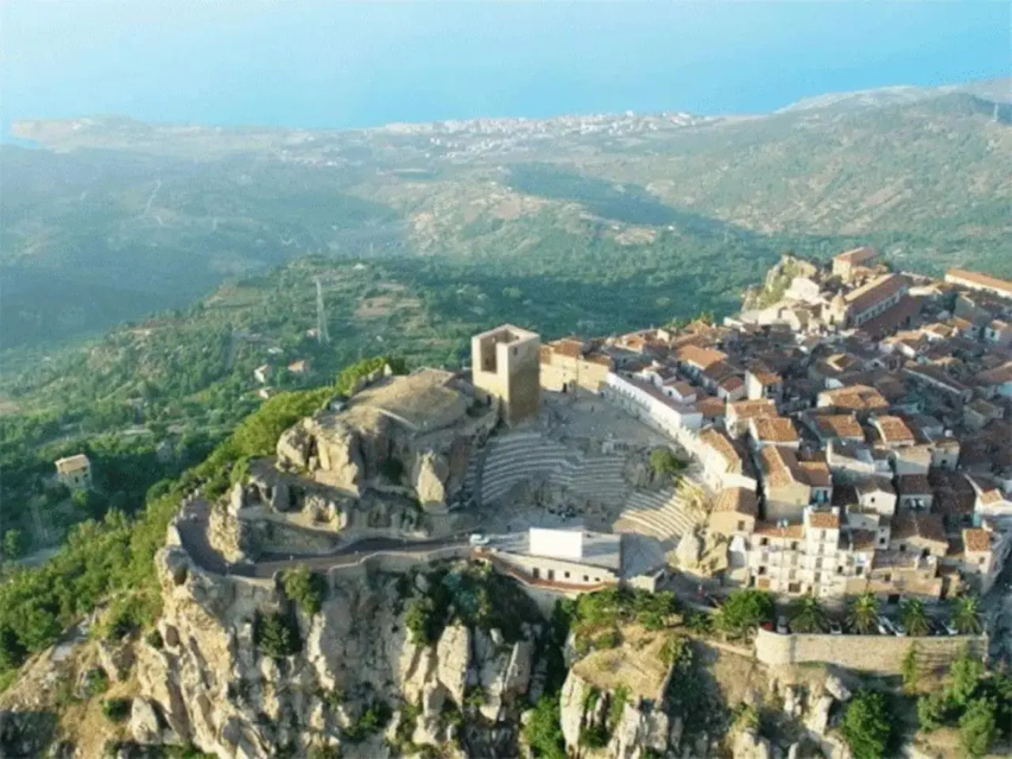 1000mt di altezza a 10km dal mare