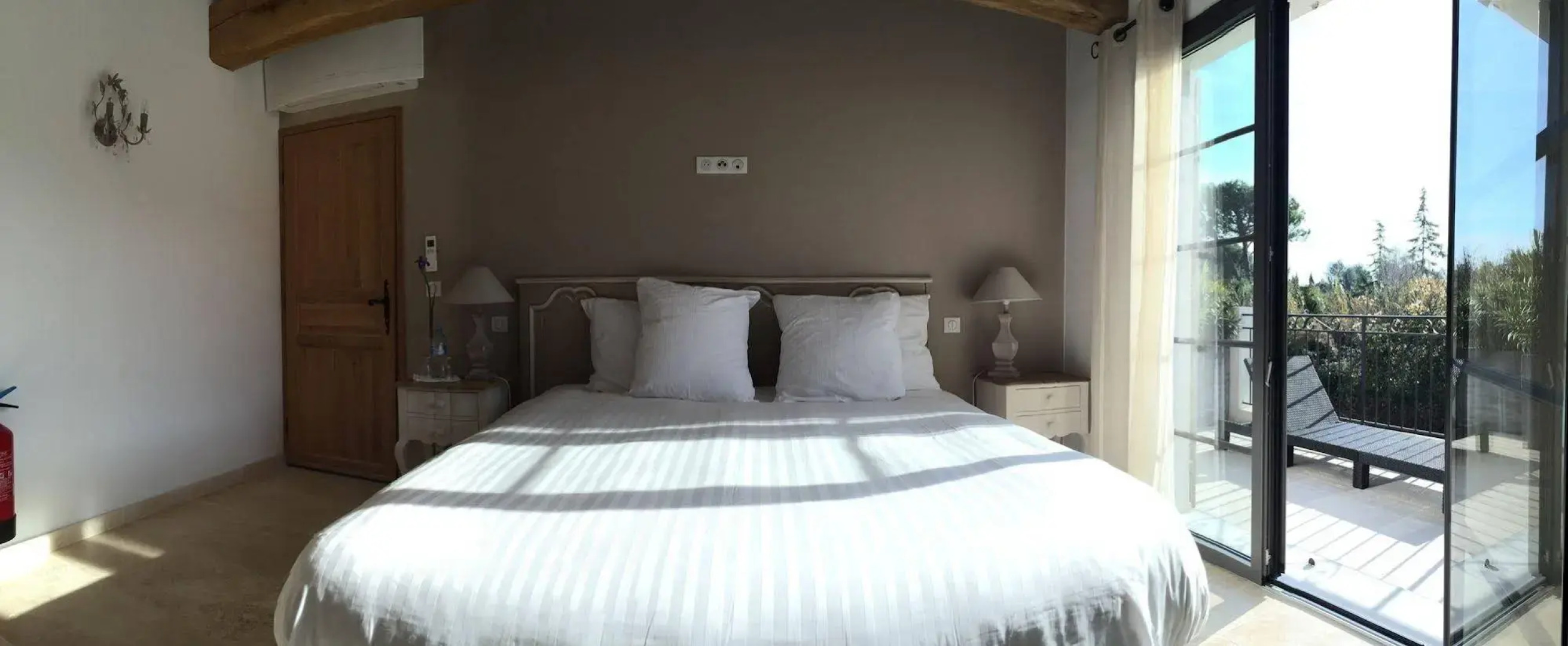 Etoile De Saint Paul