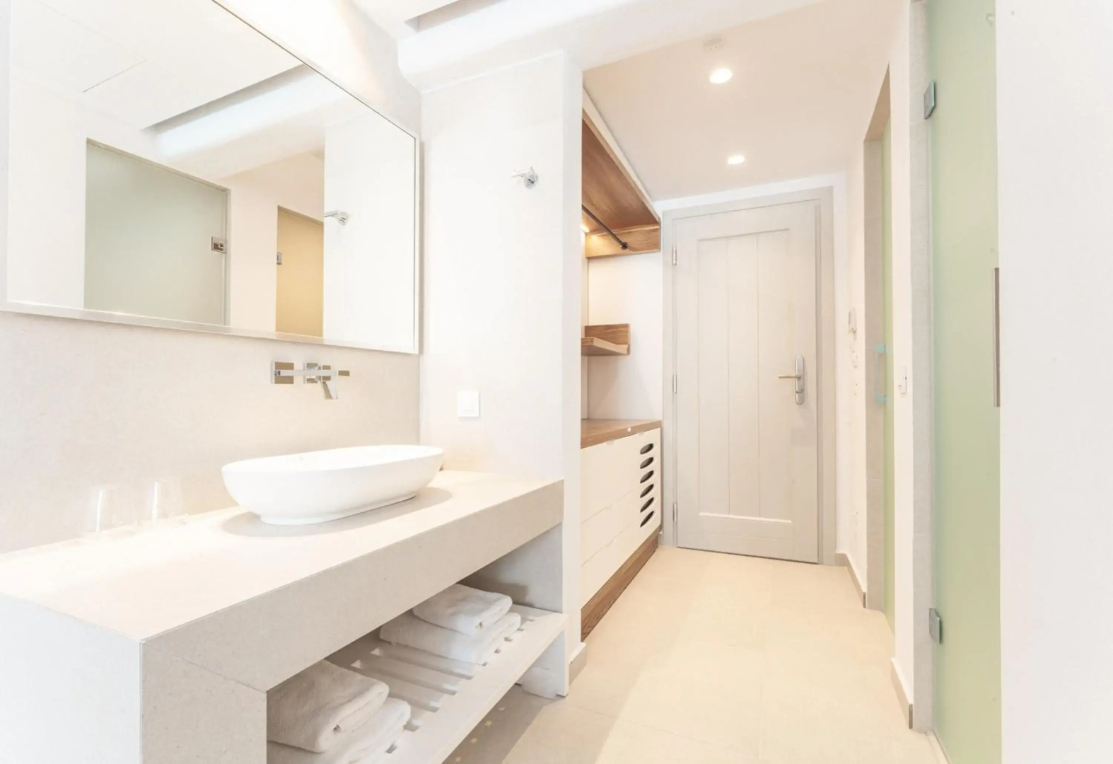 Manoulas Beach Mykonos Resort