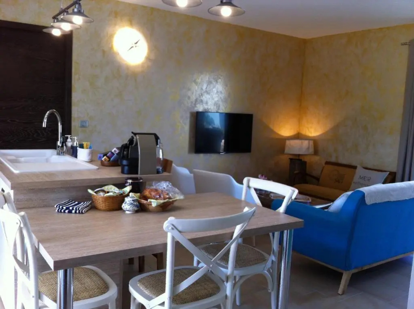 L'Hacienda Piscine chauffée à 28, spa, boulodrome et court de Tennis privés, 2 villas indépendantes