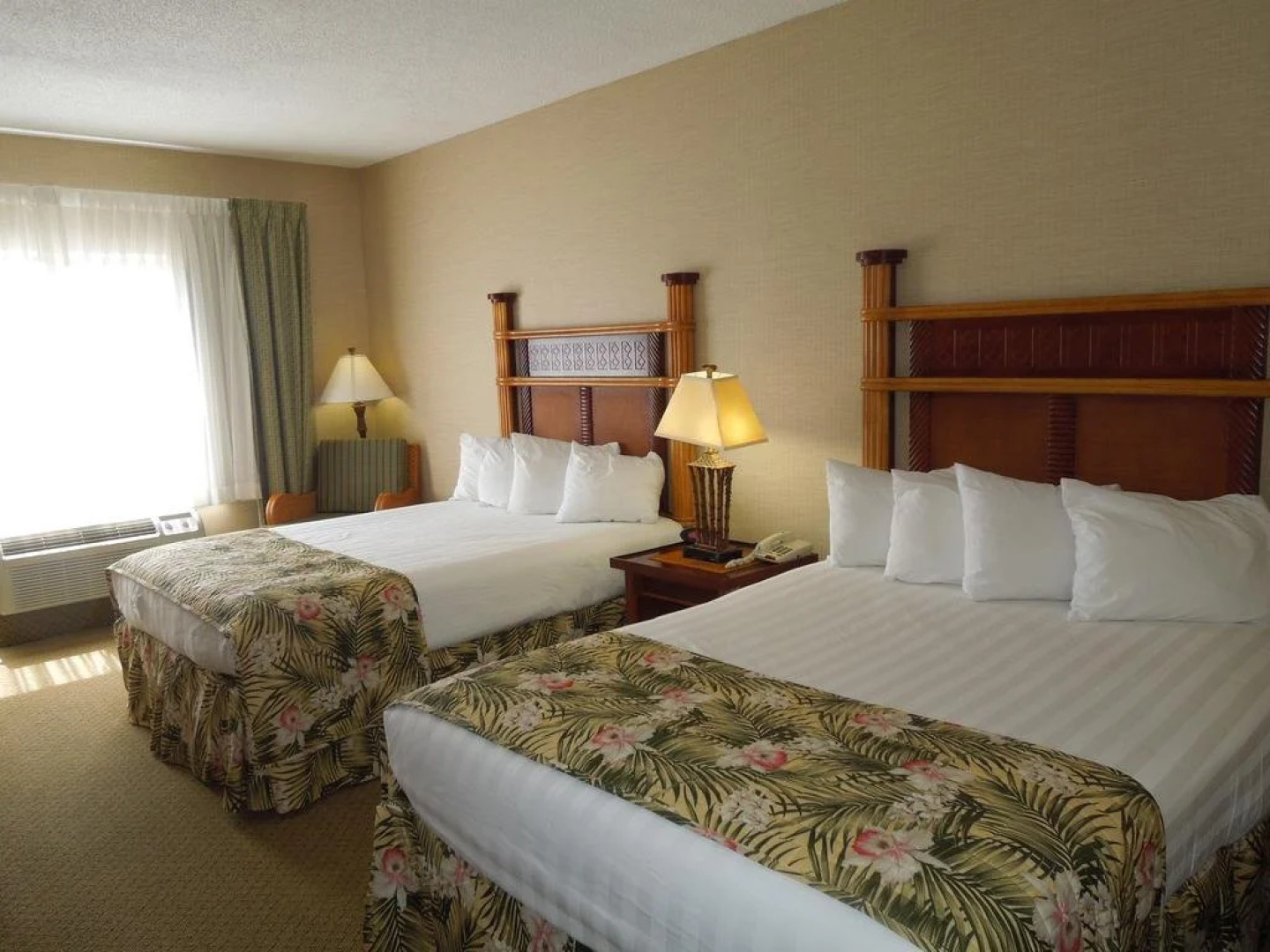 Maui Sands Resort & Indoor Water Park