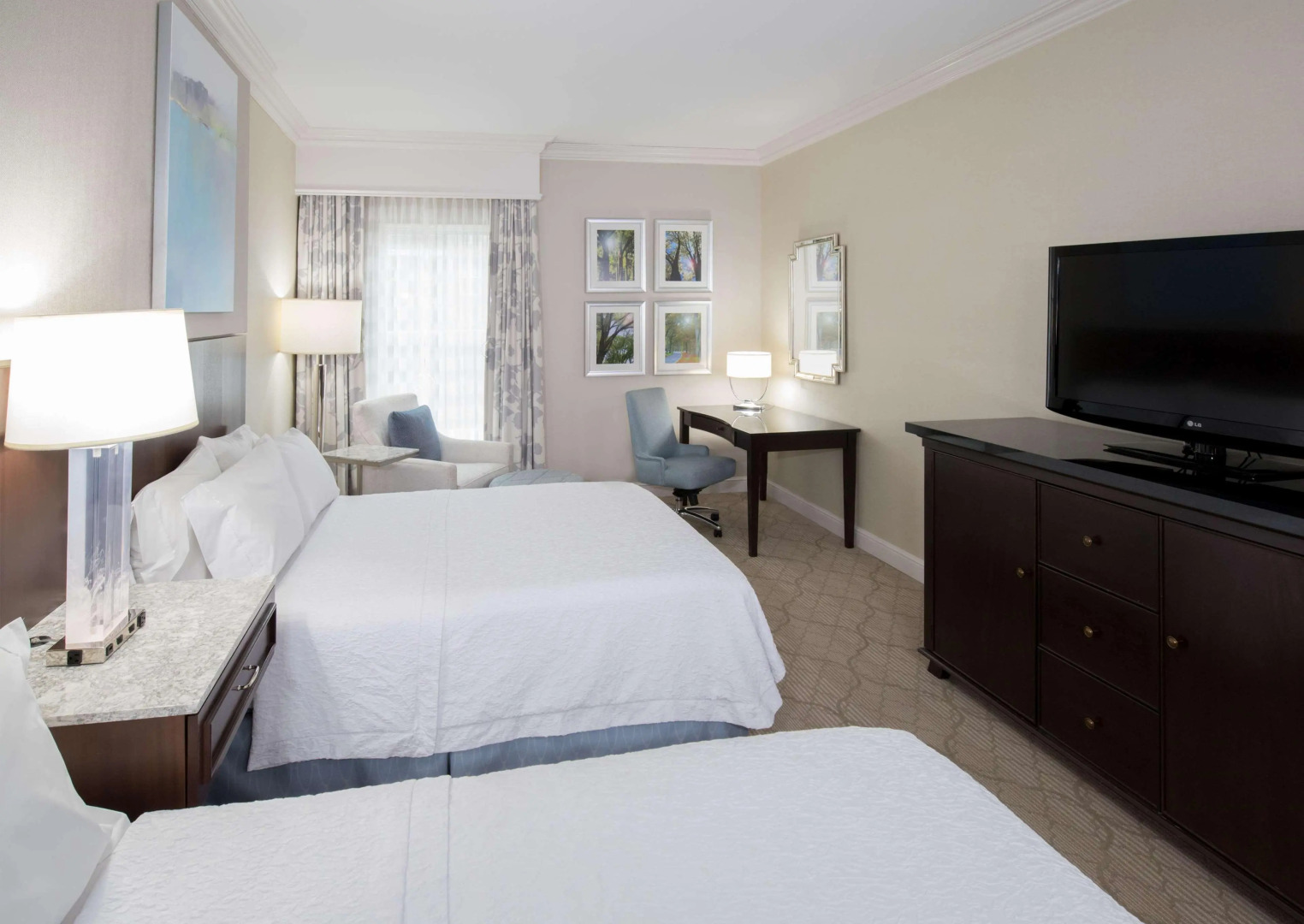 Hampton Inn & Suites Charlotte/South Park at Phillips Place