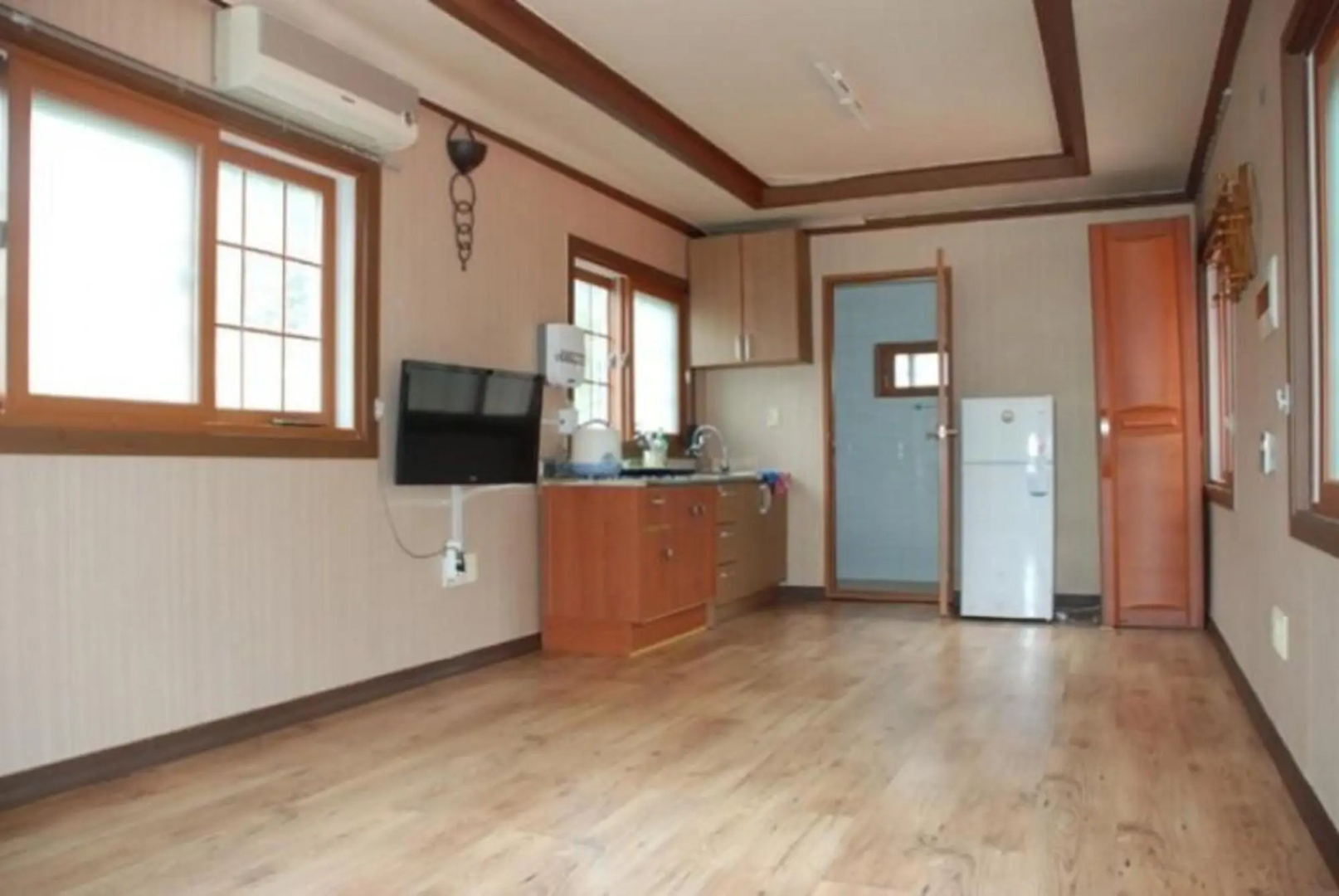 Sacheon Baegunimeomuneungot Pension