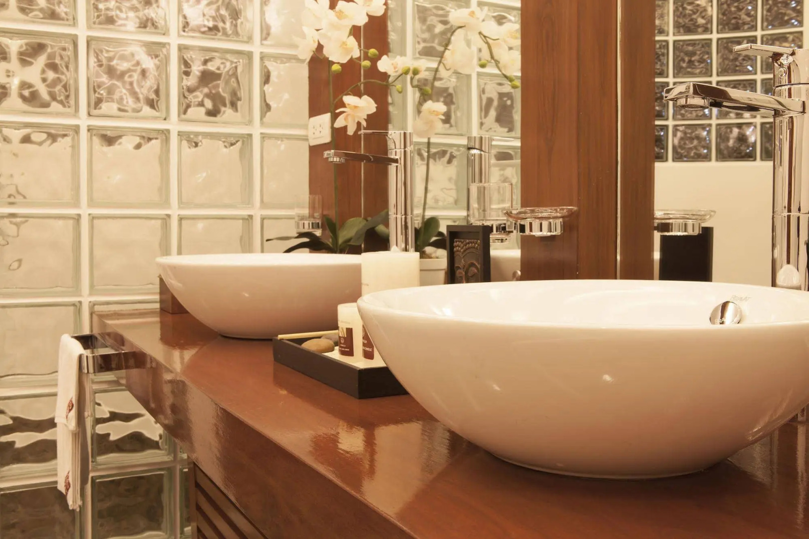 Vida Homes Condo Resort