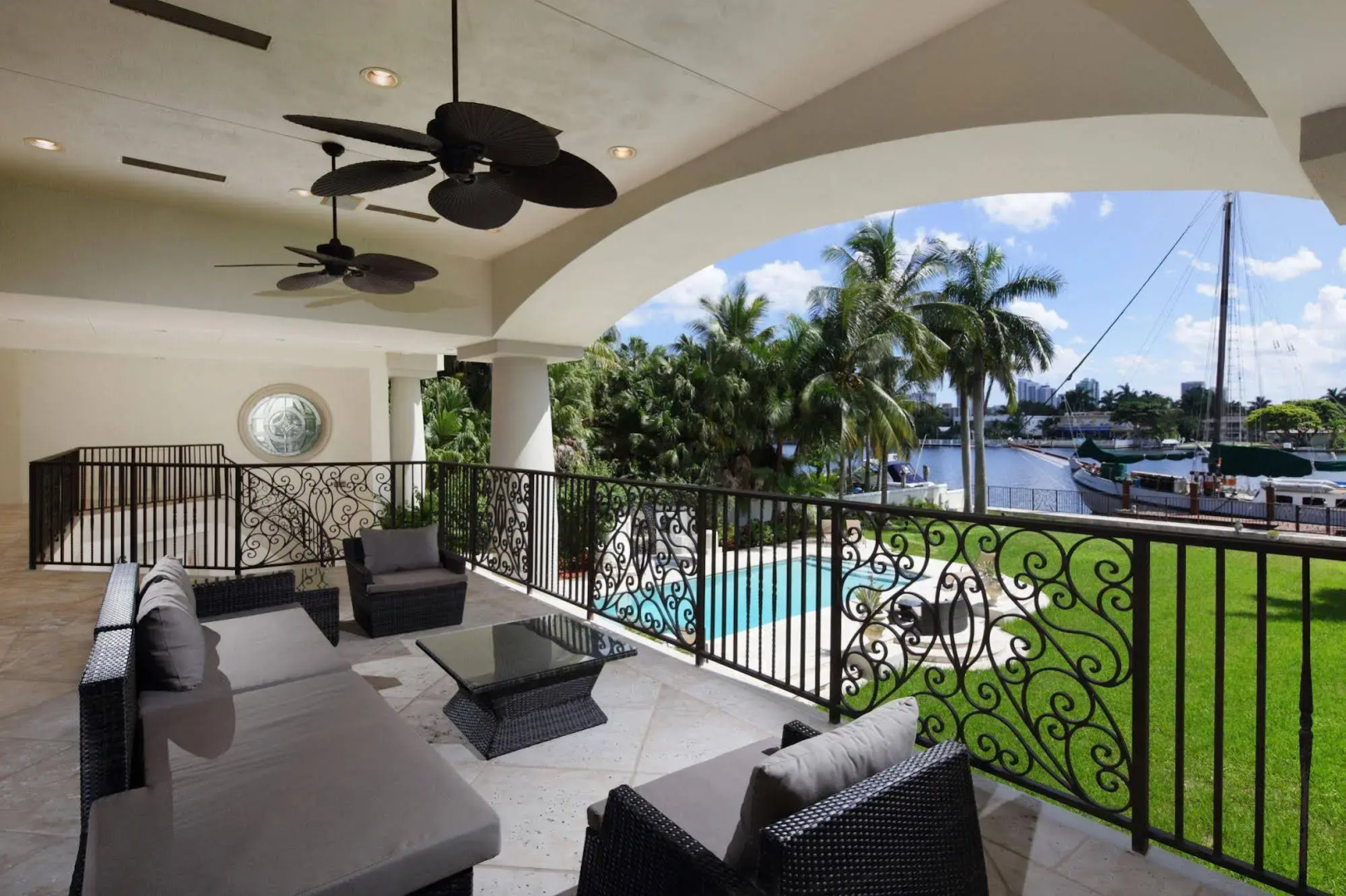 Casa Grande on the Bay