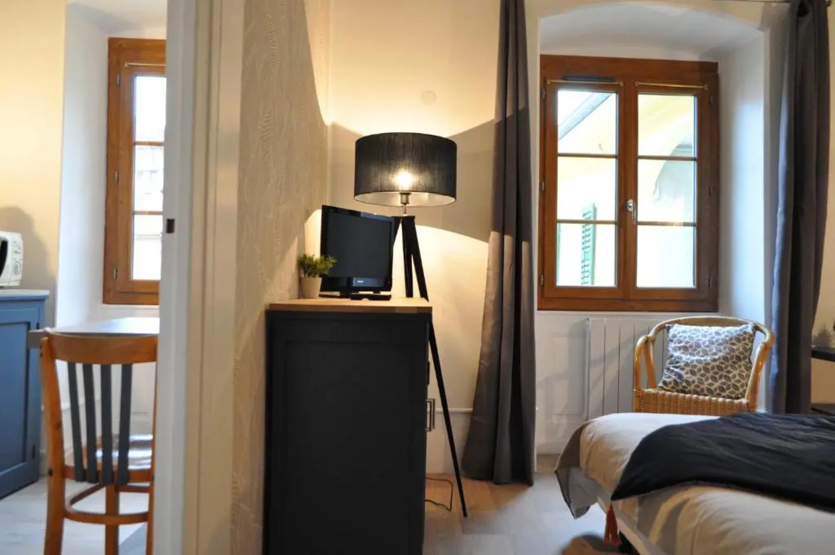 SEJOURAIXLESBAINS - Appartements Confidence hyper centre calme